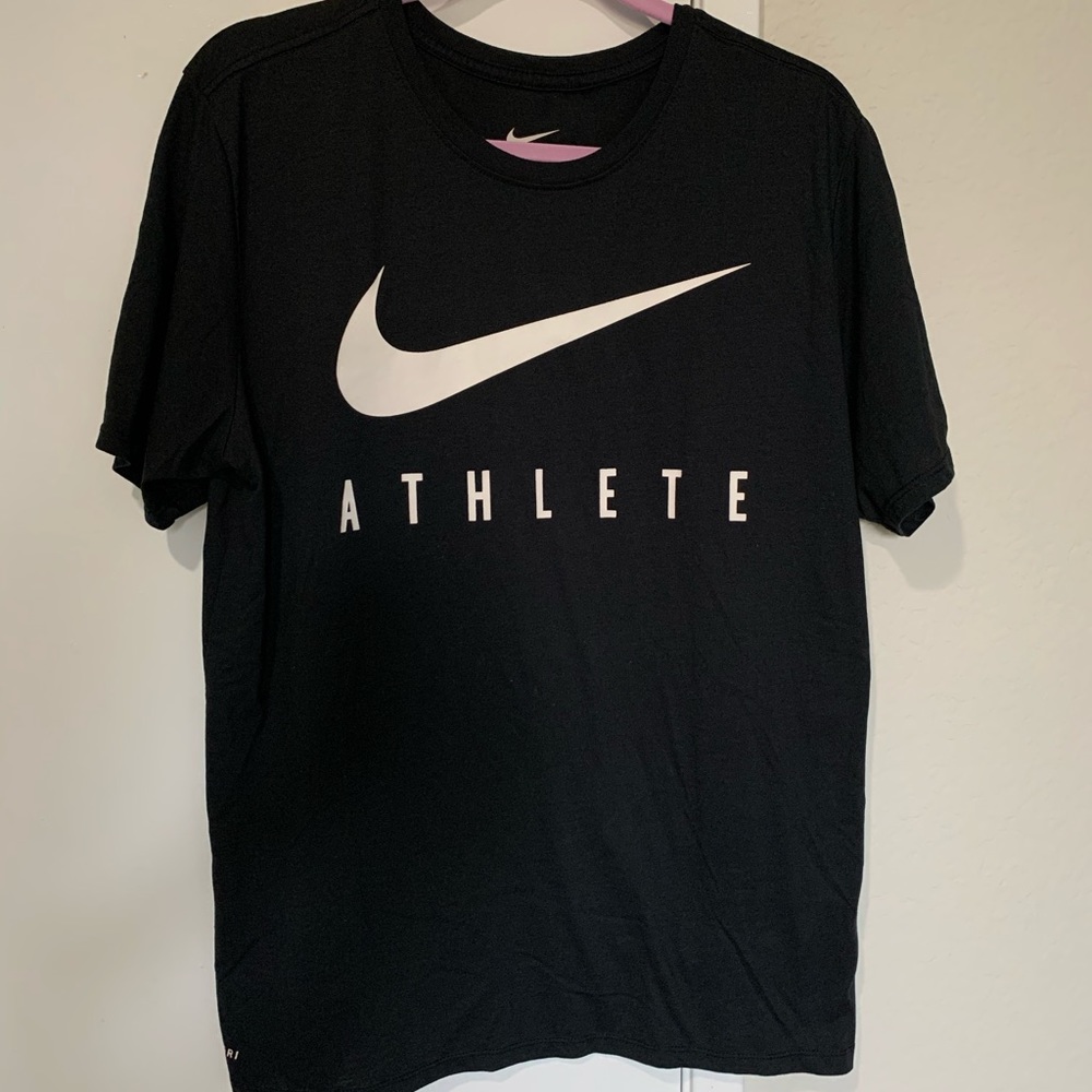Nike T-shirt- Mens Large